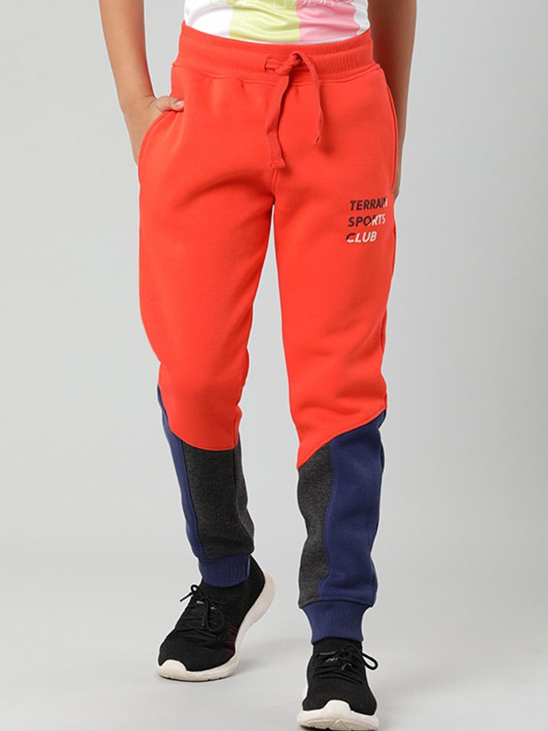 

Indian Terrain Boys Colourblocked Mid-Rise Cotton Joggers, Orange