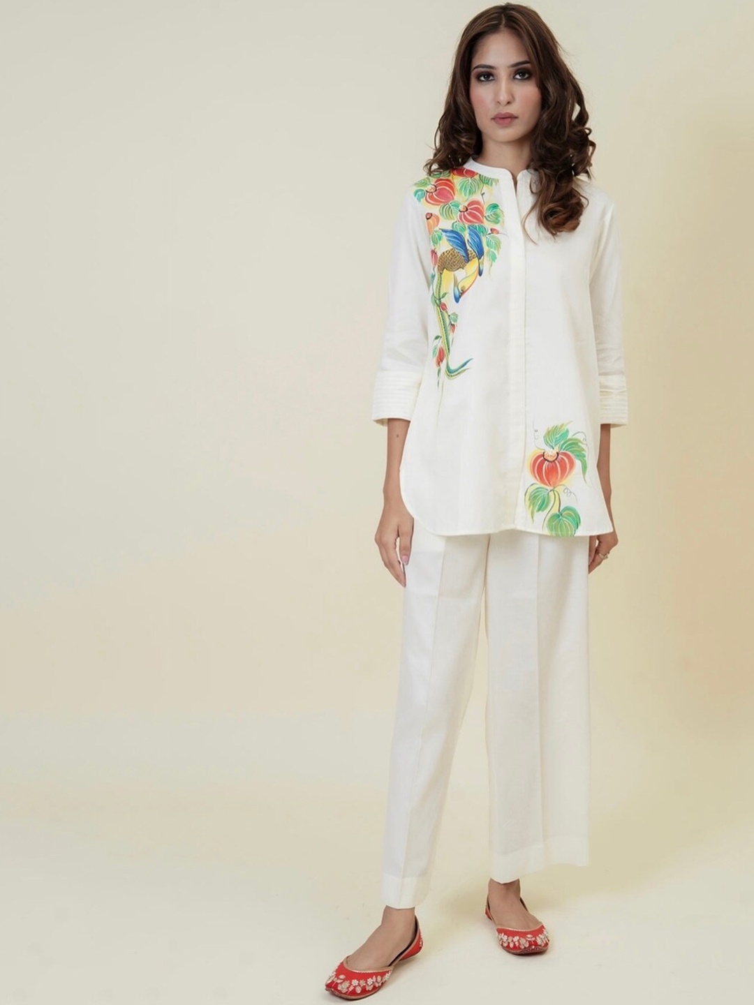 

INCHING INDIA Floral Printed Mandarin Collar Shirt With Palazzos Co-Ords, Cream