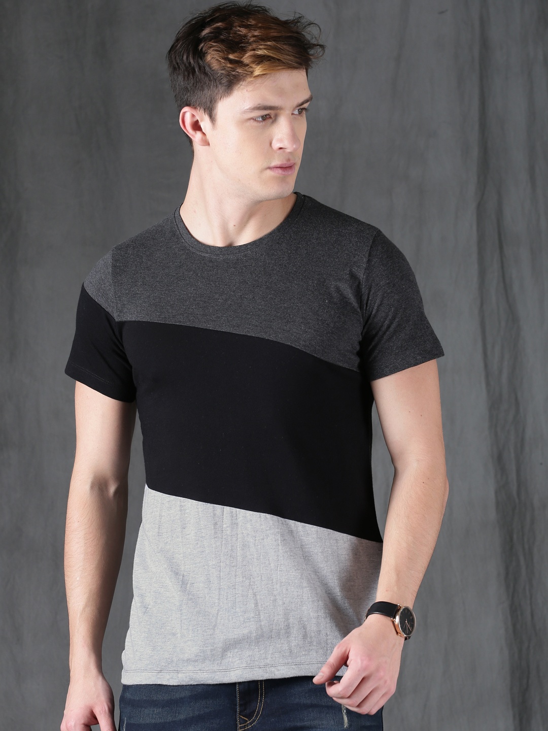 

WROGN Men Black Colourblocked Slim Fit Round Neck T-shirt