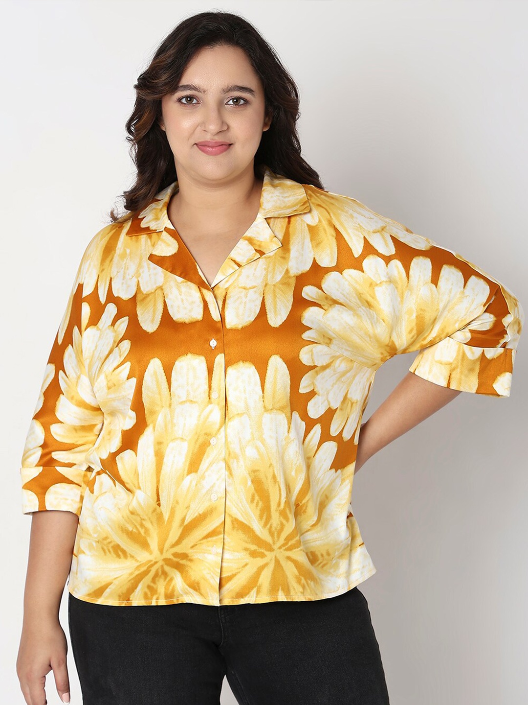 

VERO MODA CURVE Women Yellow Opaque Printed Casual Shirt