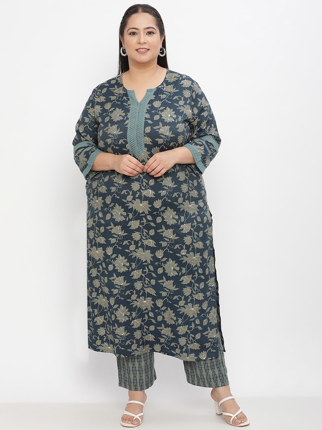 Sringam Plus Size Floral Printed Regular Kurta with Trousers, Blue