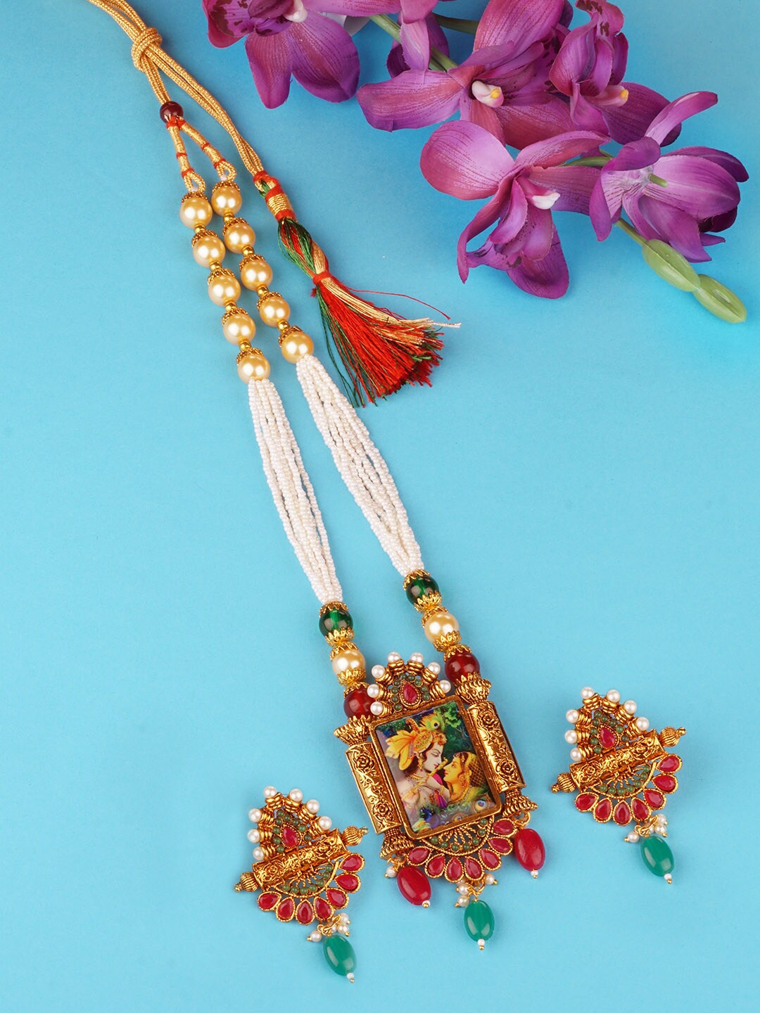 

Matushri Art Gold-Plated Stone-Studded & Beaded Jewellery Set