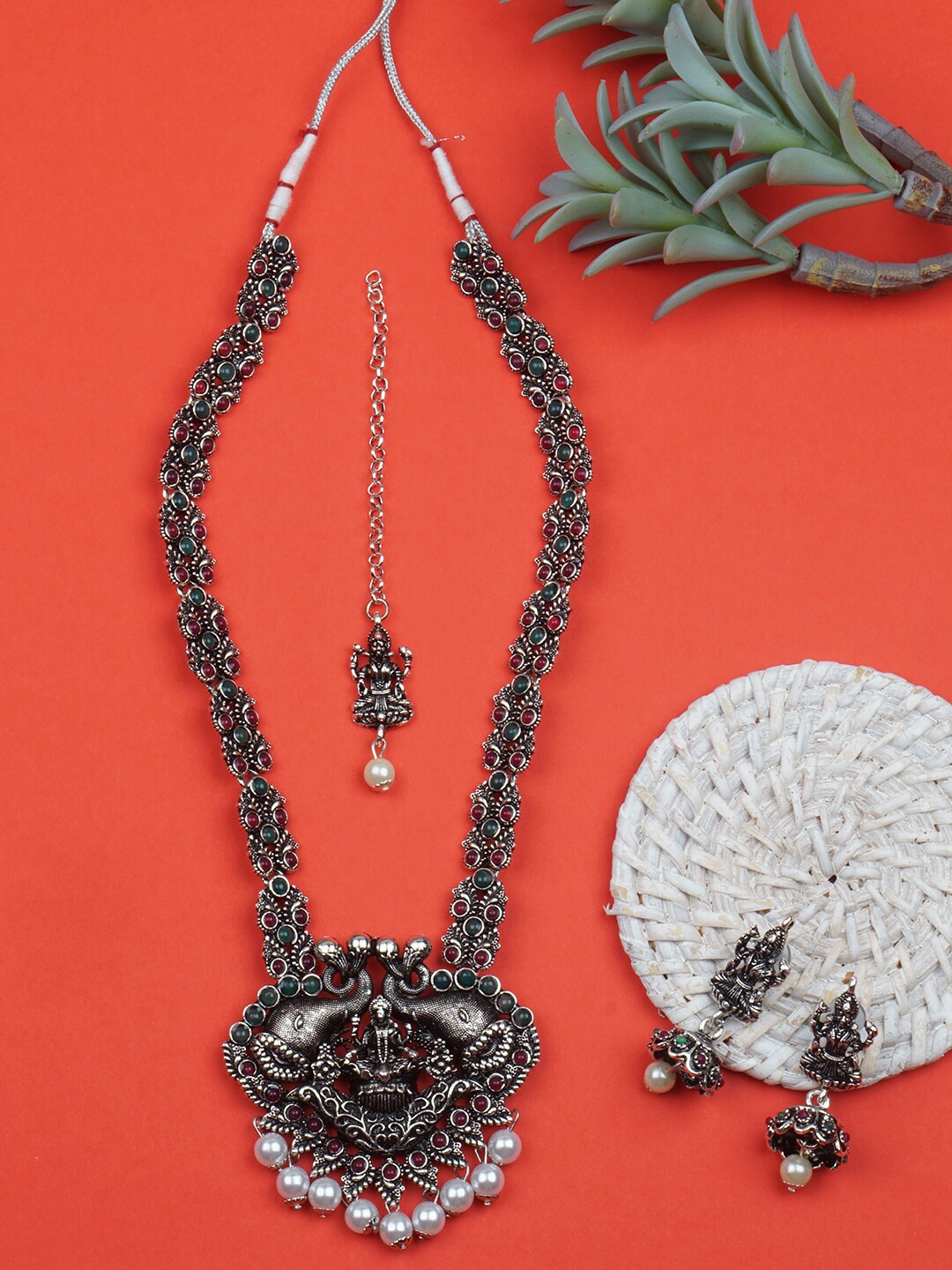 

Matushri Art Silver-Plated Stone-Studded Jewellery Set