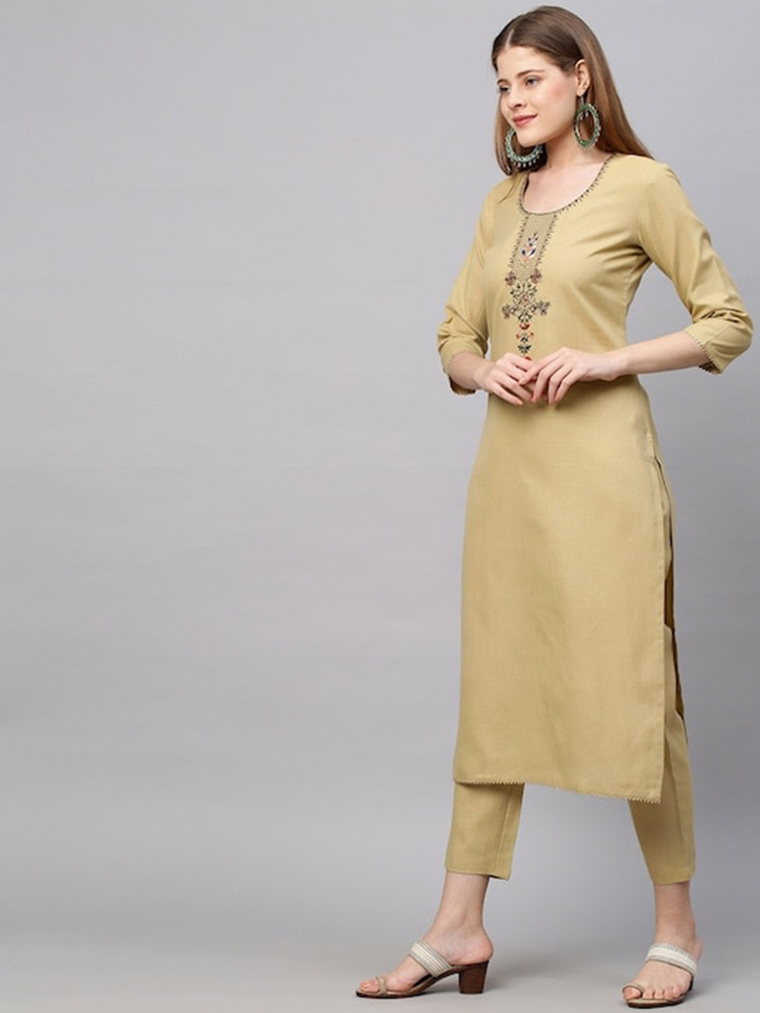 

KALINI Ethnic Embroidered Thread Work Kurta with Trousers & Dupatta, Cream