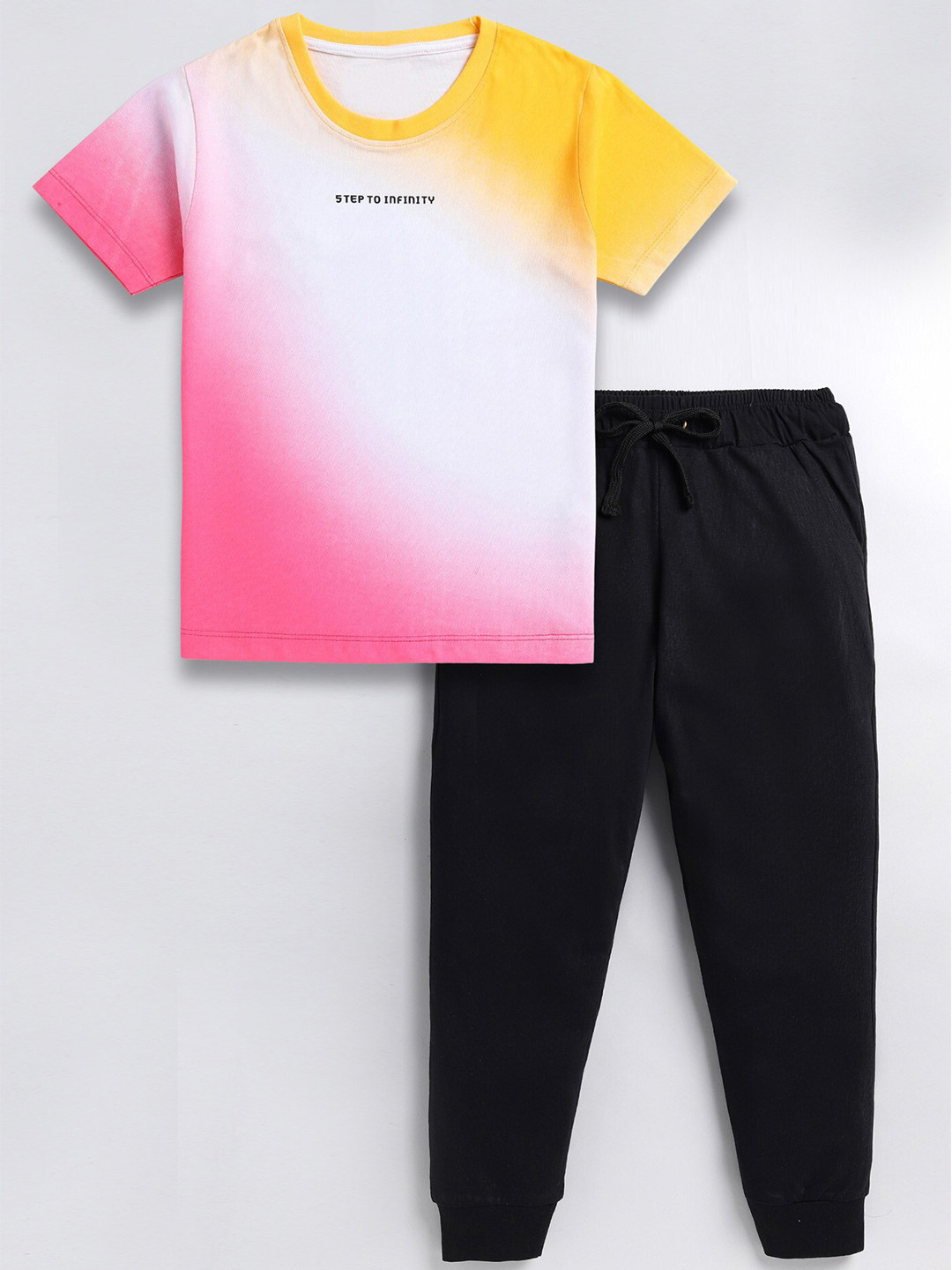 

BAESD Boys Colourblocked T-Shirt With Trousers, White