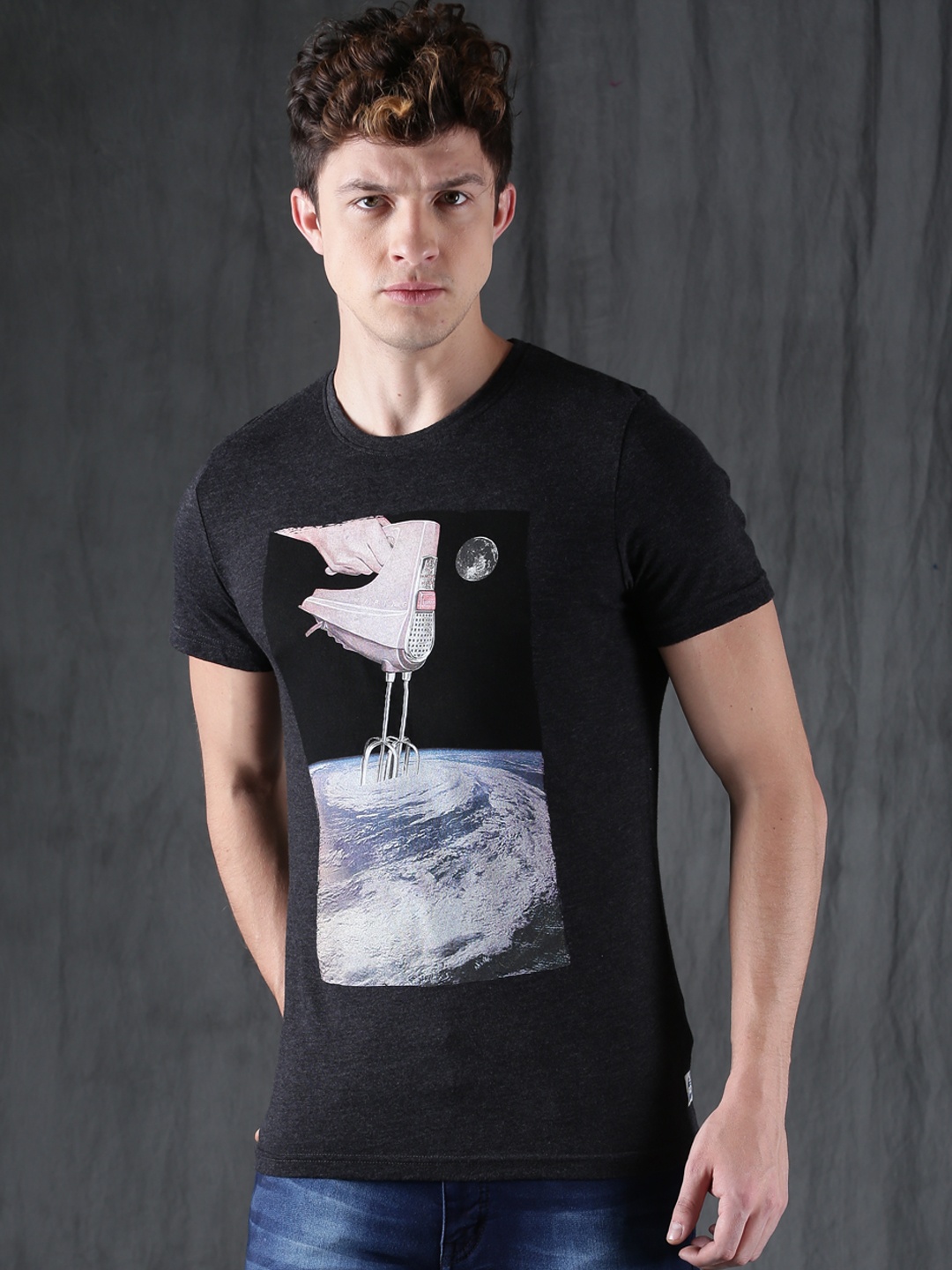 

WROGN Men Charcoal Grey Printed Round Neck Slim Fit T-shirt