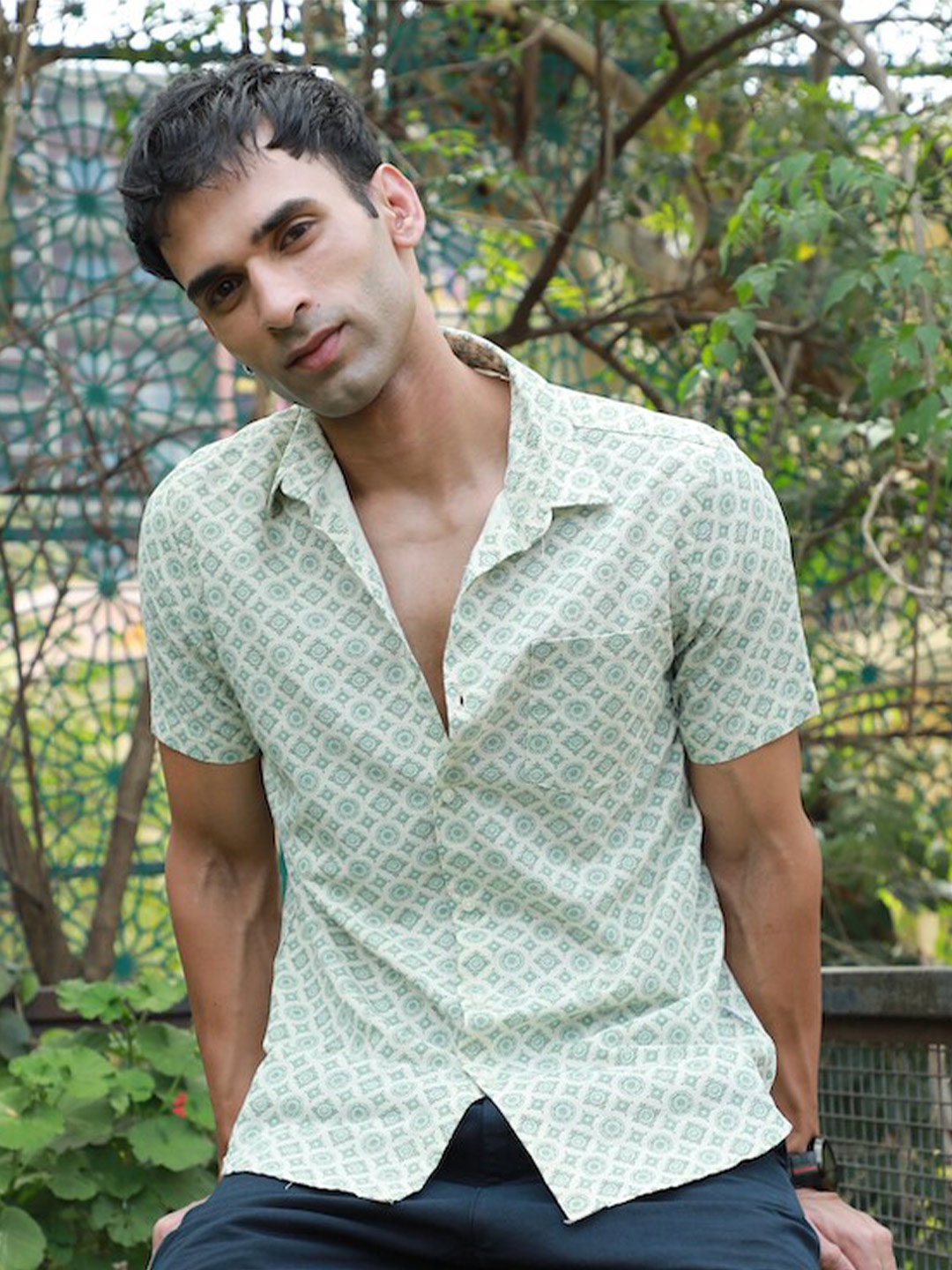 

POE Smart Slim Fit Ethnic Motifs Printed Casual Shirt, Yellow