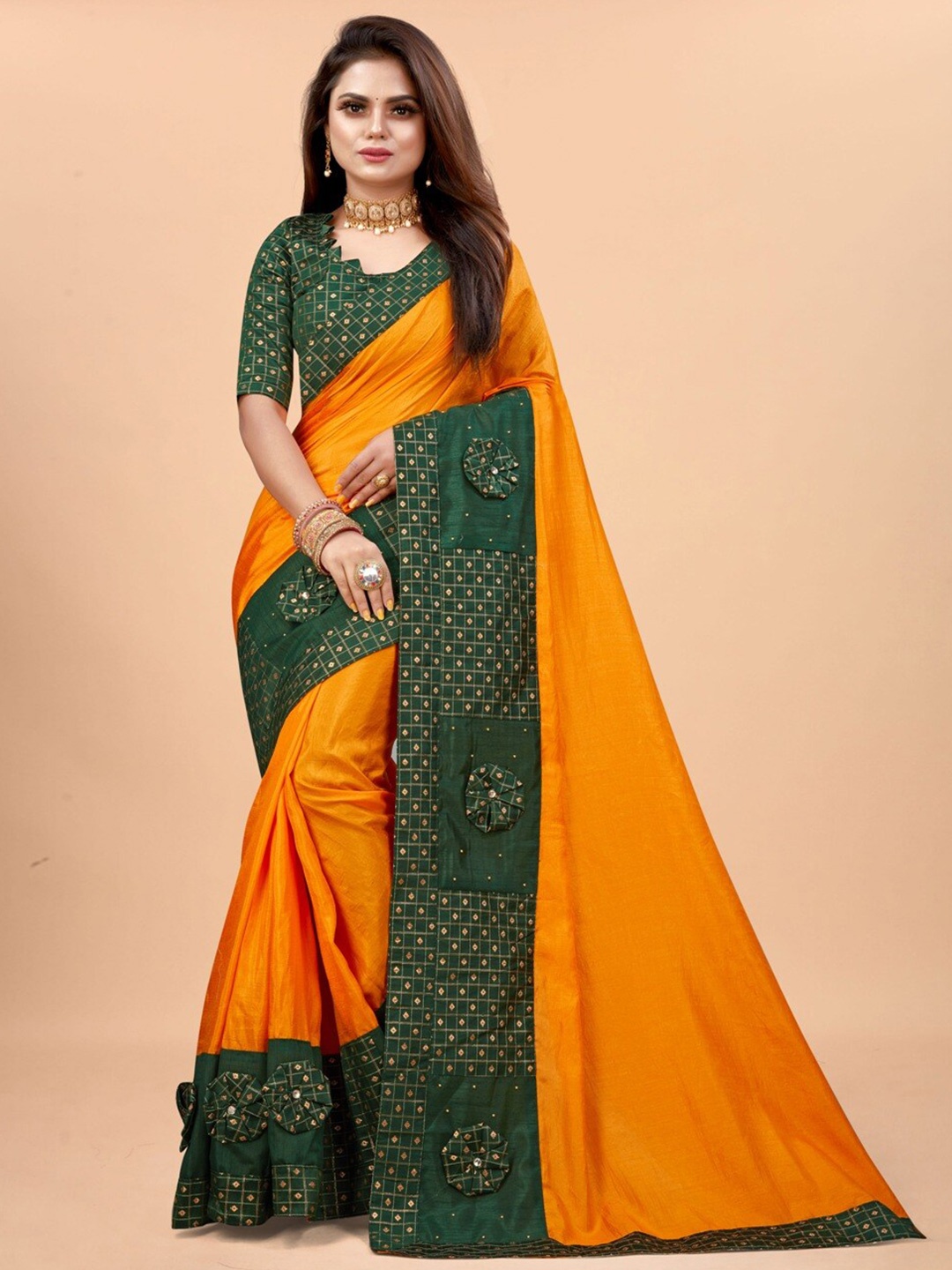 

AVANTIKA FASHION Zari Banarasi Saree, Yellow
