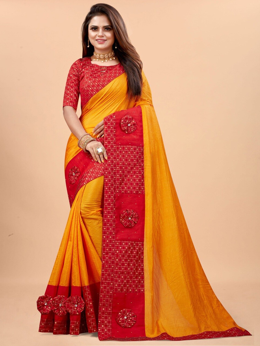 

AVANTIKA FASHION Zari Banarasi Saree, Yellow