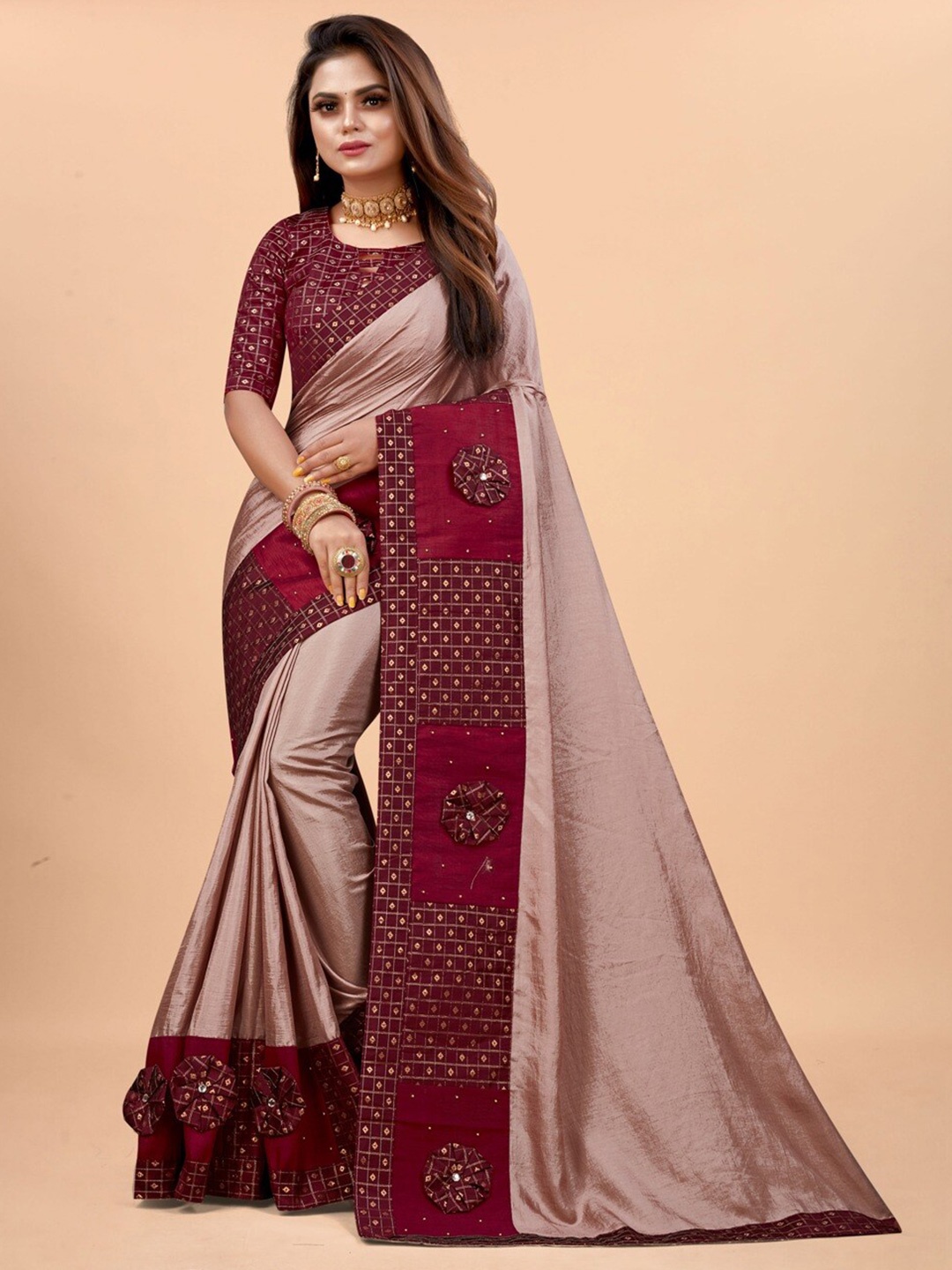 

AVANTIKA FASHION Zari Banarasi Saree, Peach