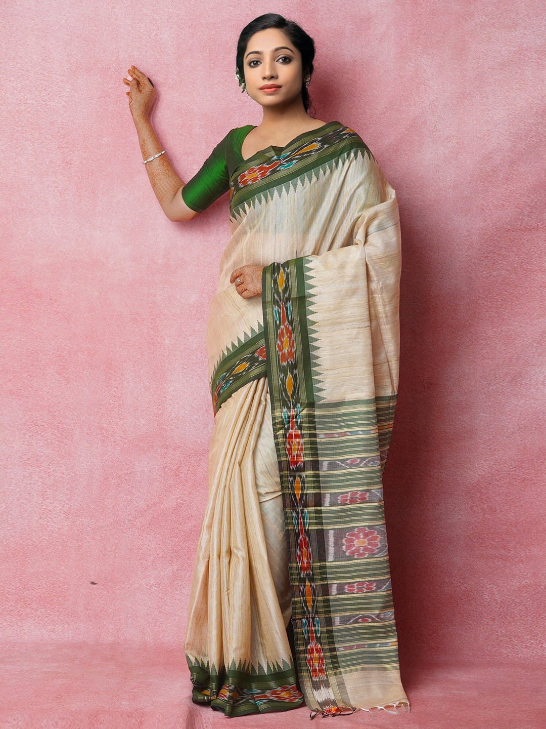 

Unnati Silks Cream-Coloured & Green Zari Jute Silk Tussar Saree