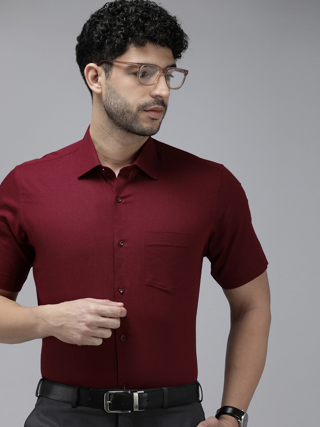 Van Heusen Custom Cotton-Linen Formal Shirt, Maroon