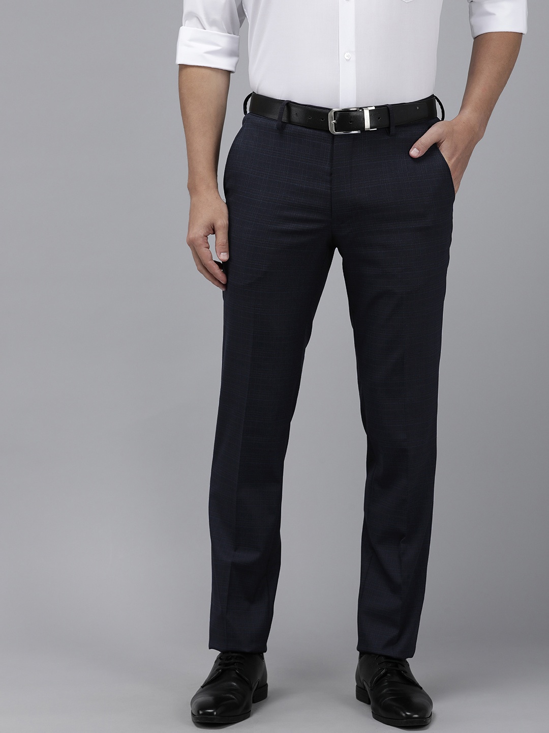

Van Heusen Men Checked Slim Fit Formal Trousers, Navy blue