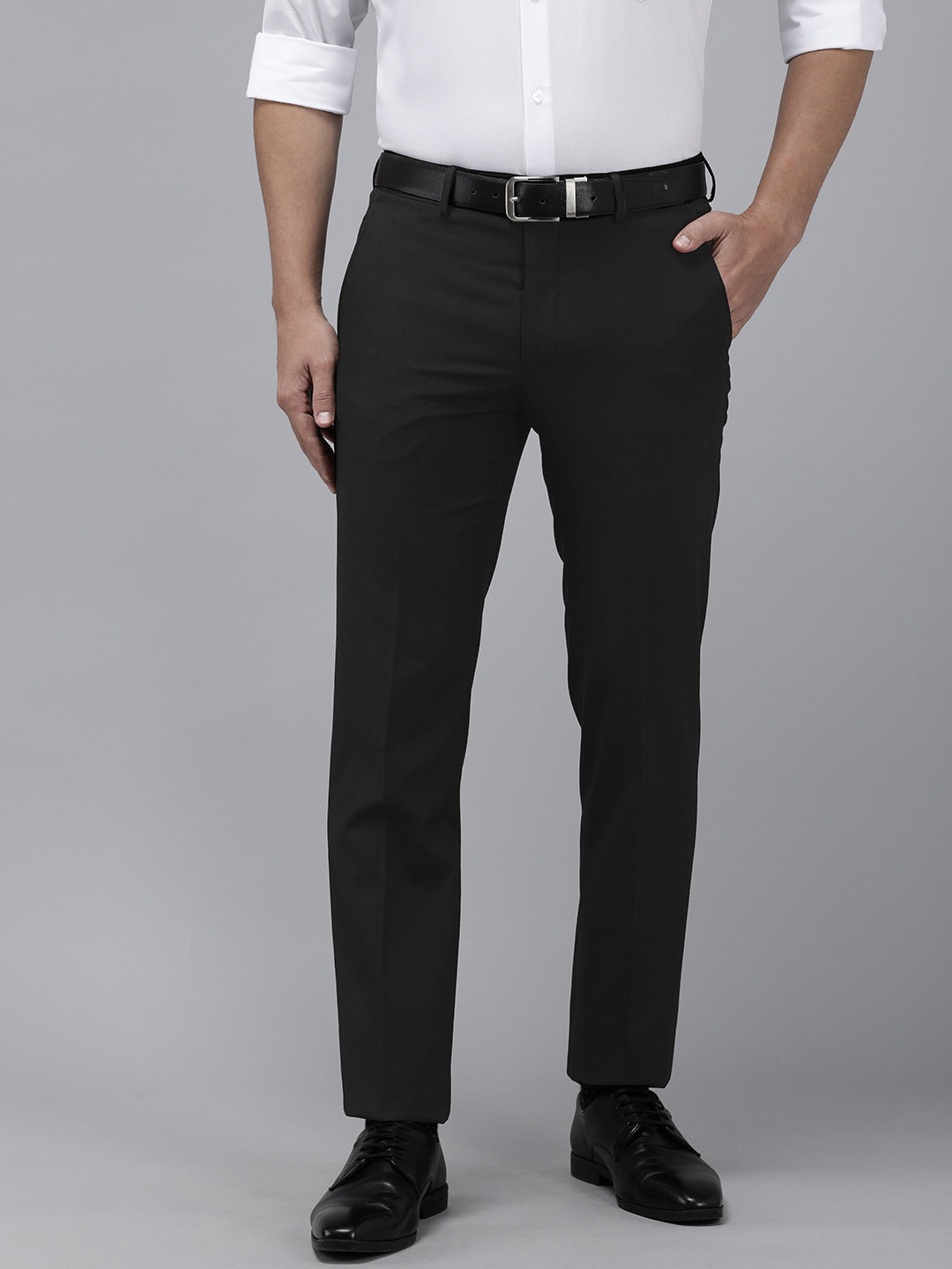 

Van Heusen Men Checked Slim Fit Formal Trousers, Black