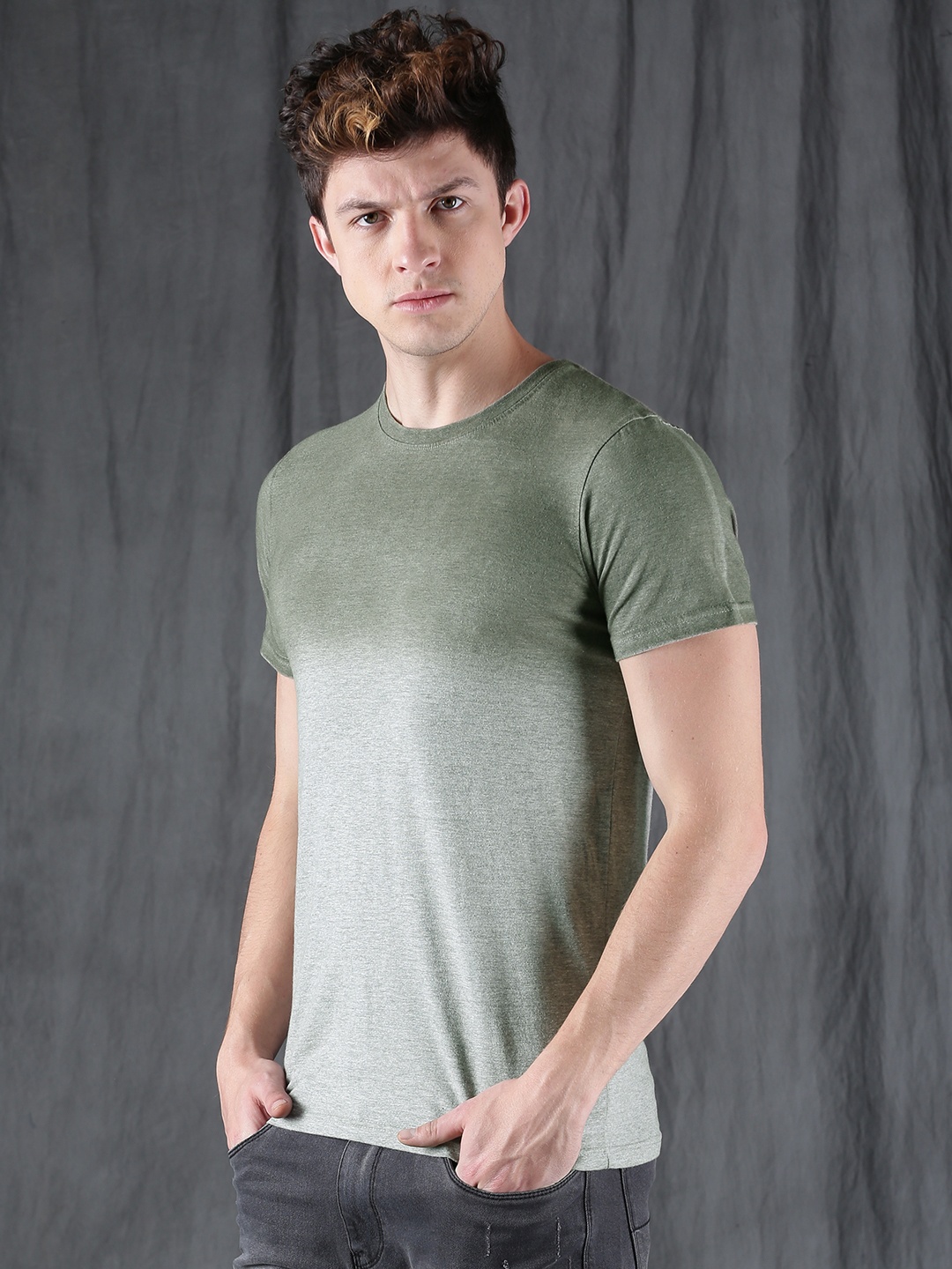 

WROGN Men Grey Melange Dyed Round Neck T-shirt