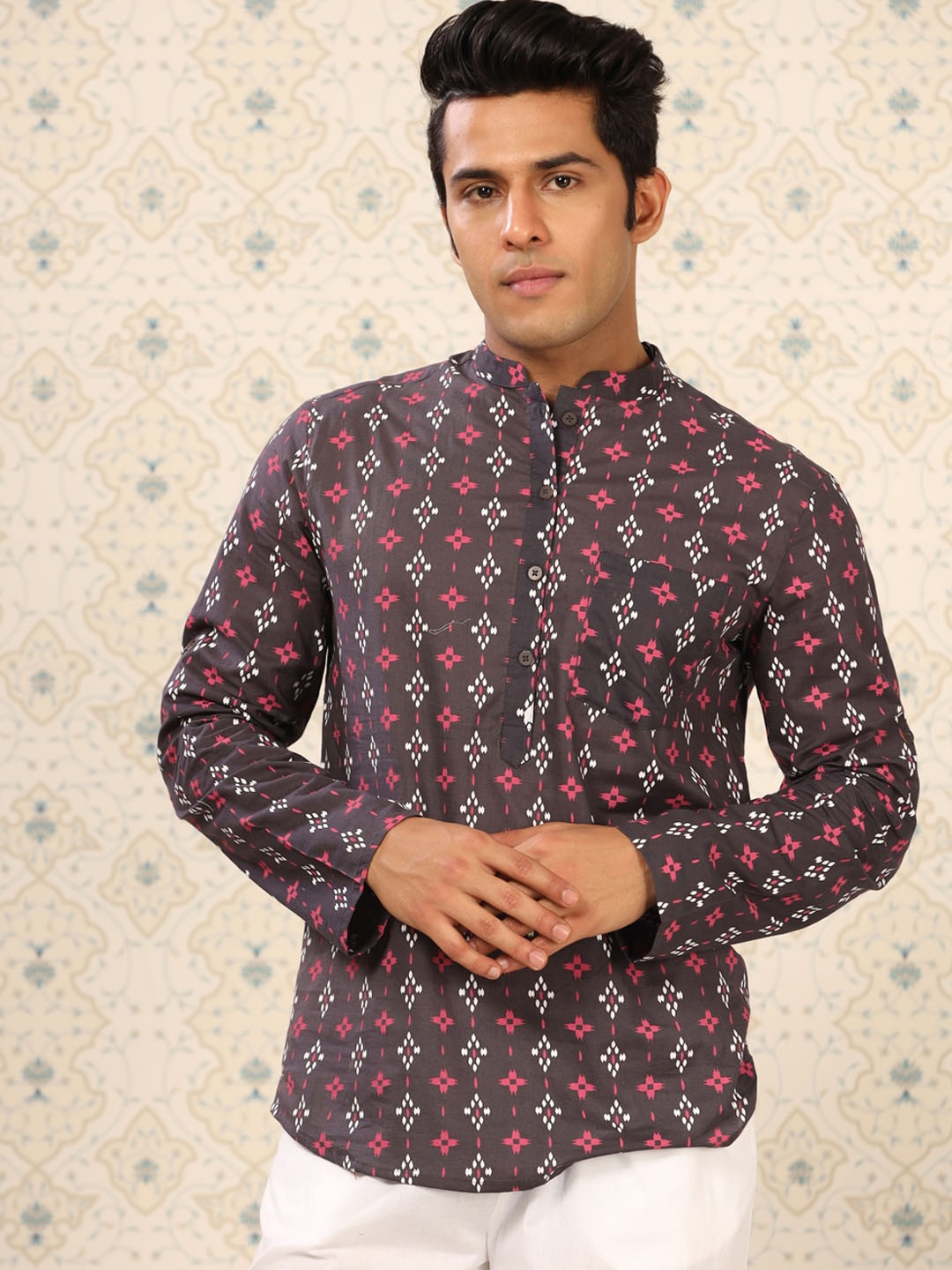 

Ode by House of Pataudi Black Ethnic Motif Printed Band Collar Pure Cotton Kurta