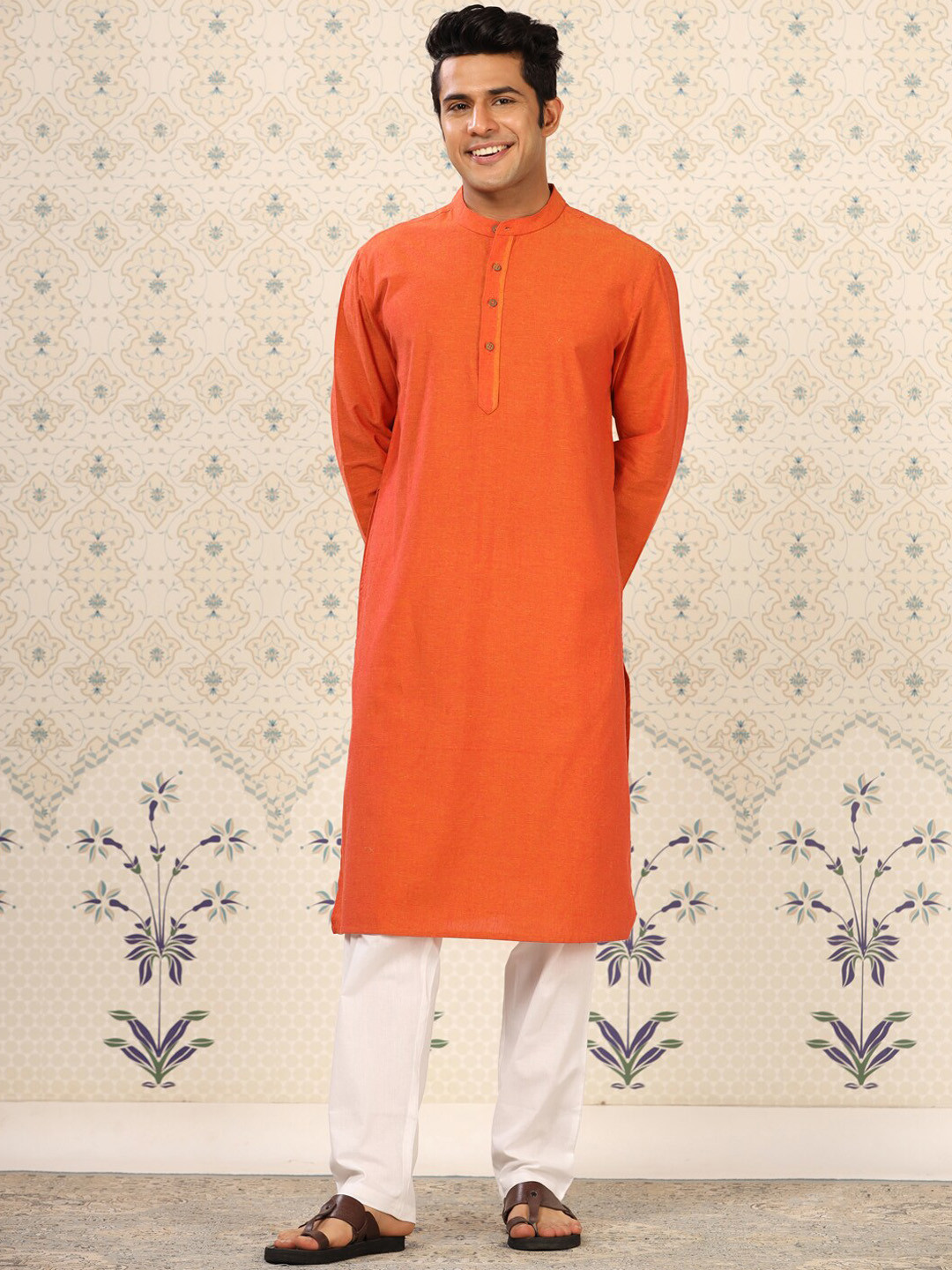 

Ode by House of Pataudi Mandarin Collar Pure Cotton Kurta with Trousers, Orange