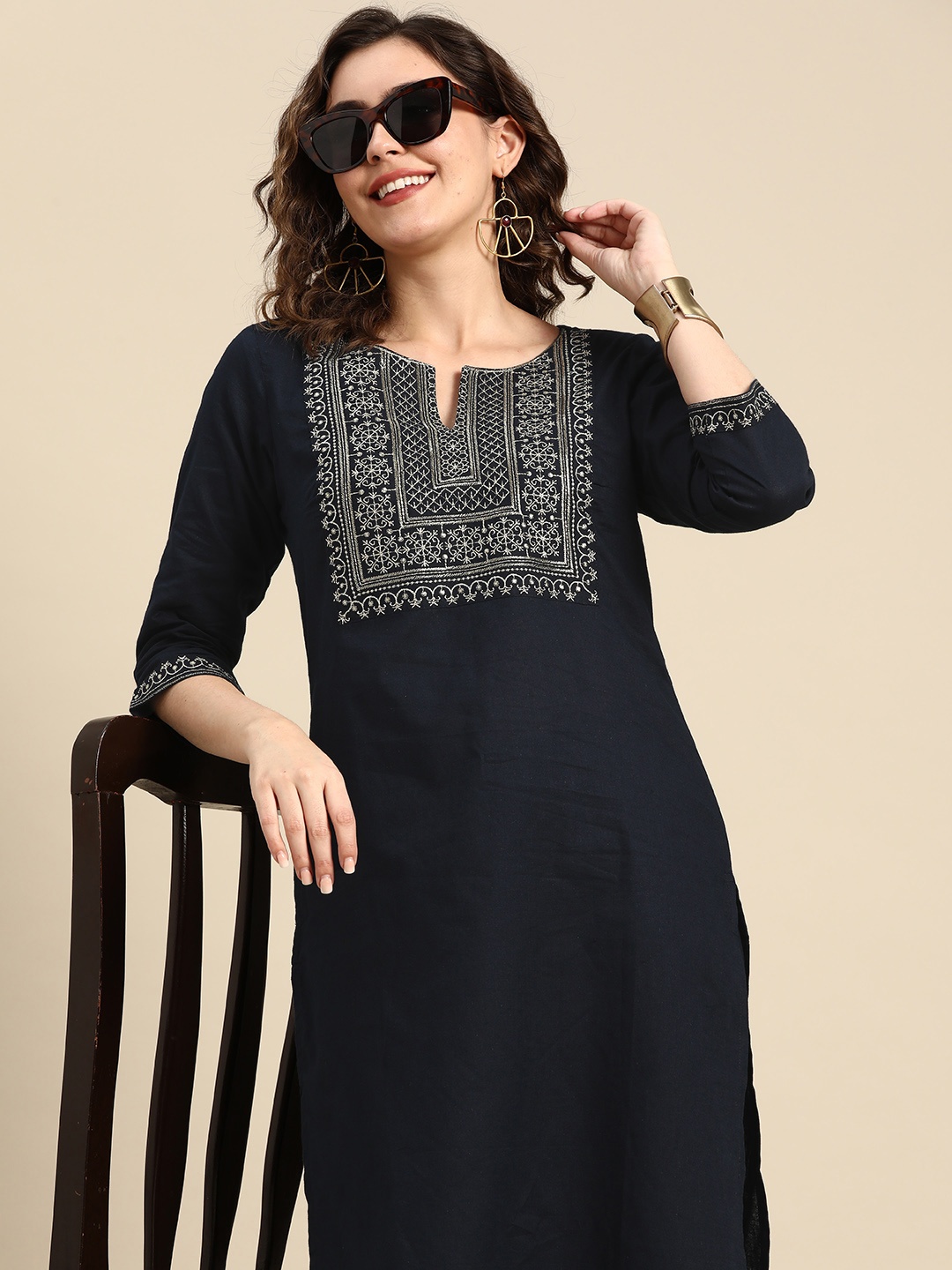 

Sangria Women Ethnic Motifs Yoke Design Regular Pure Cotton Kurta with Trousers, Navy blue