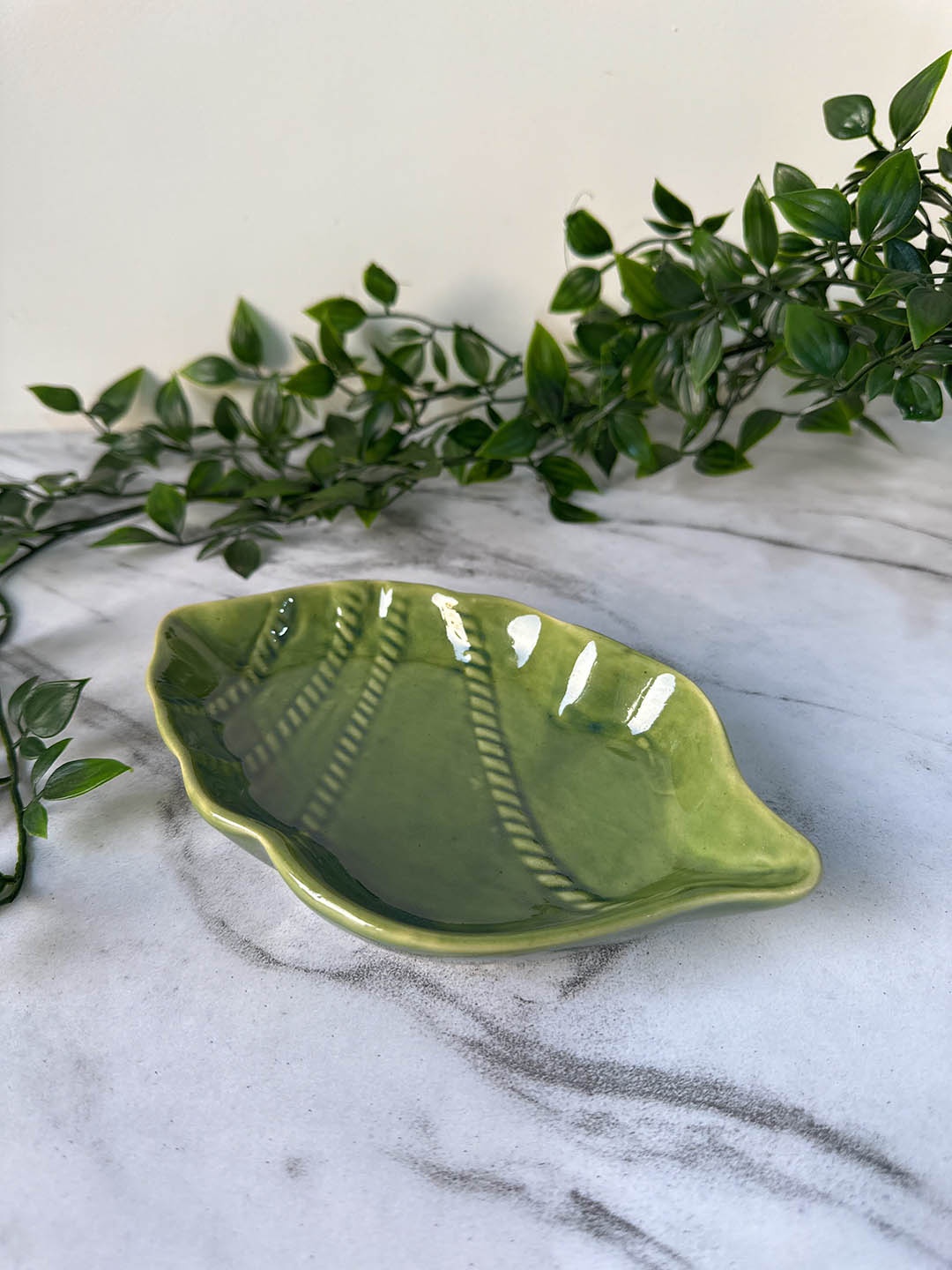 

CasaTrunk Olive-Green Textured Leaf-Shaped Ceramic Platter