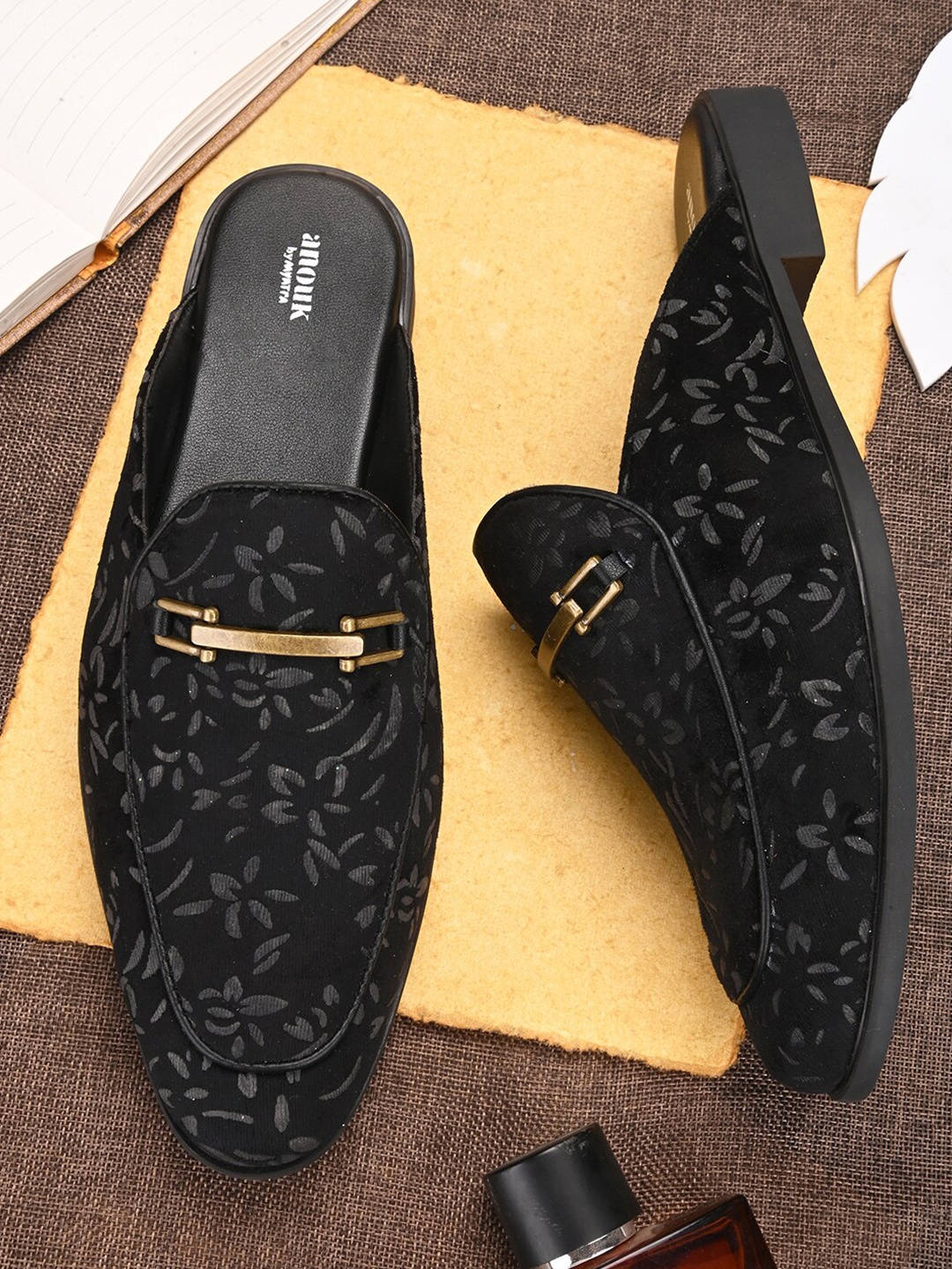 

Anouk Men Black & Grey Printed Embellished Padded Insole Horsebit Mules