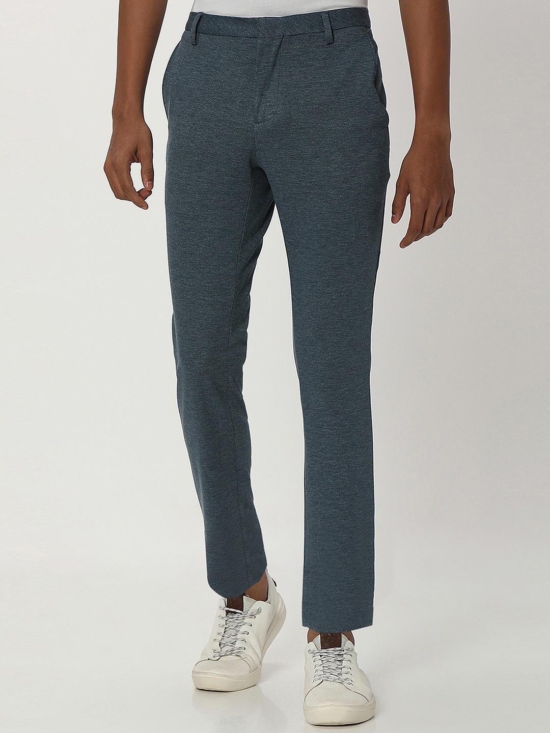 

Mufti Men Mid Rise Chinos Trousers, Teal