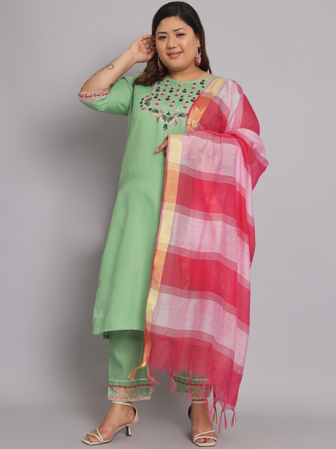 

KALINI Yoke Ethnic Motifs Embroidered Straight Kurta With Trousers & Dupatta, Green