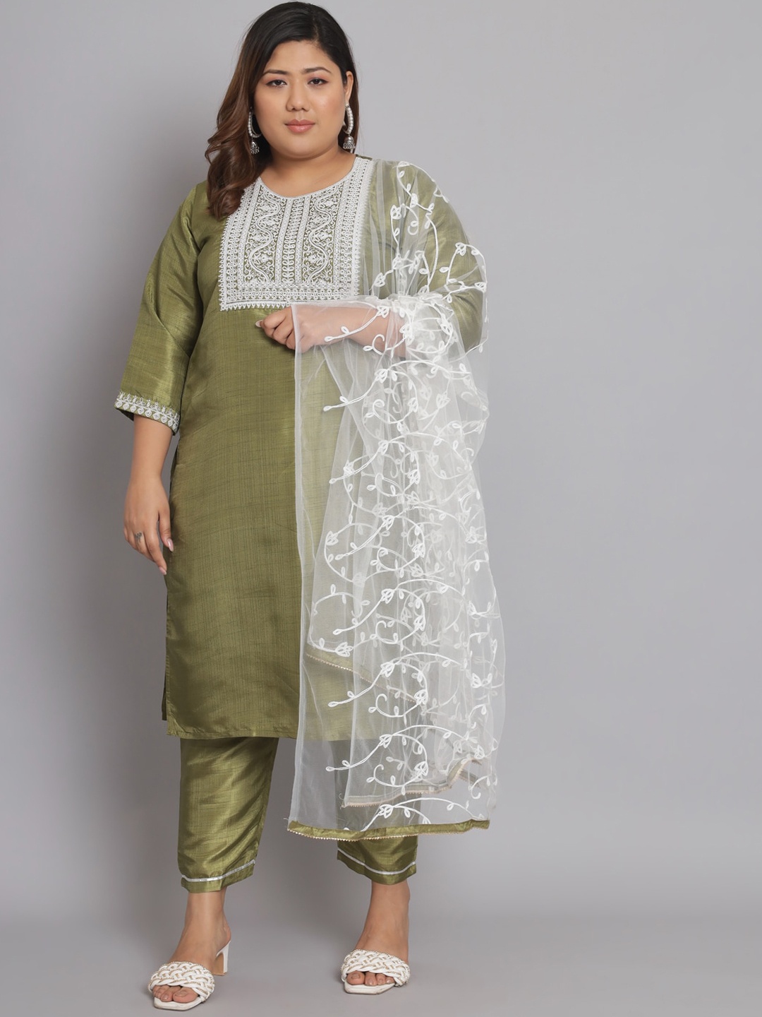 

KALINI Plus Size Ethnic Motifs Embroidered Kurta with Trousers & With Dupatta, Green