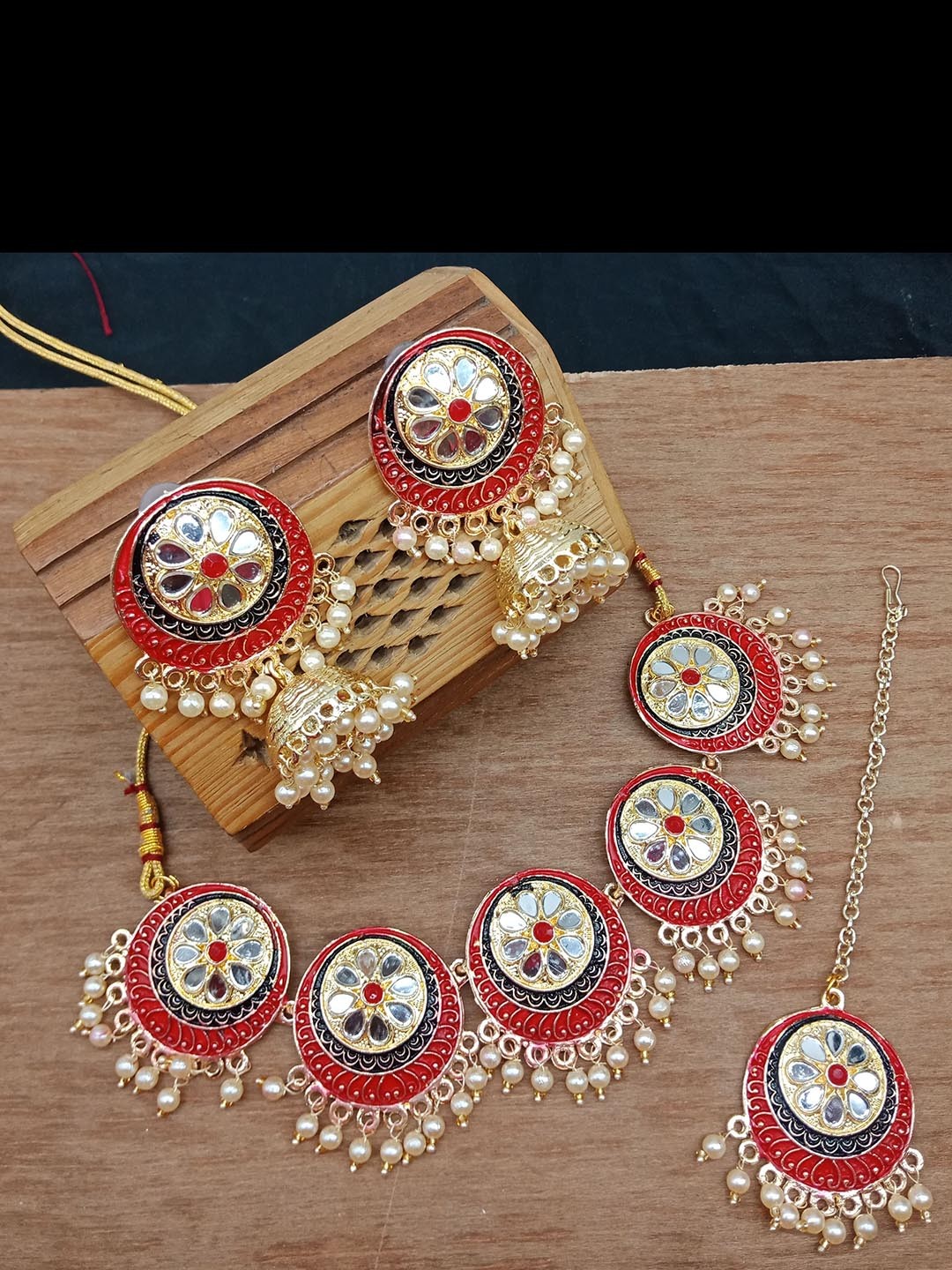 

AASHISH IMITATION Gold-Plated Stone Studed & Beaded Jewellery Set, Red