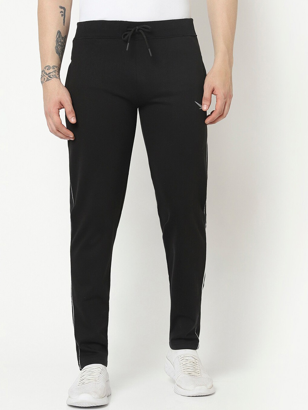 

HiFlyers Men Mid-Rise Cotton Track Pants, Black