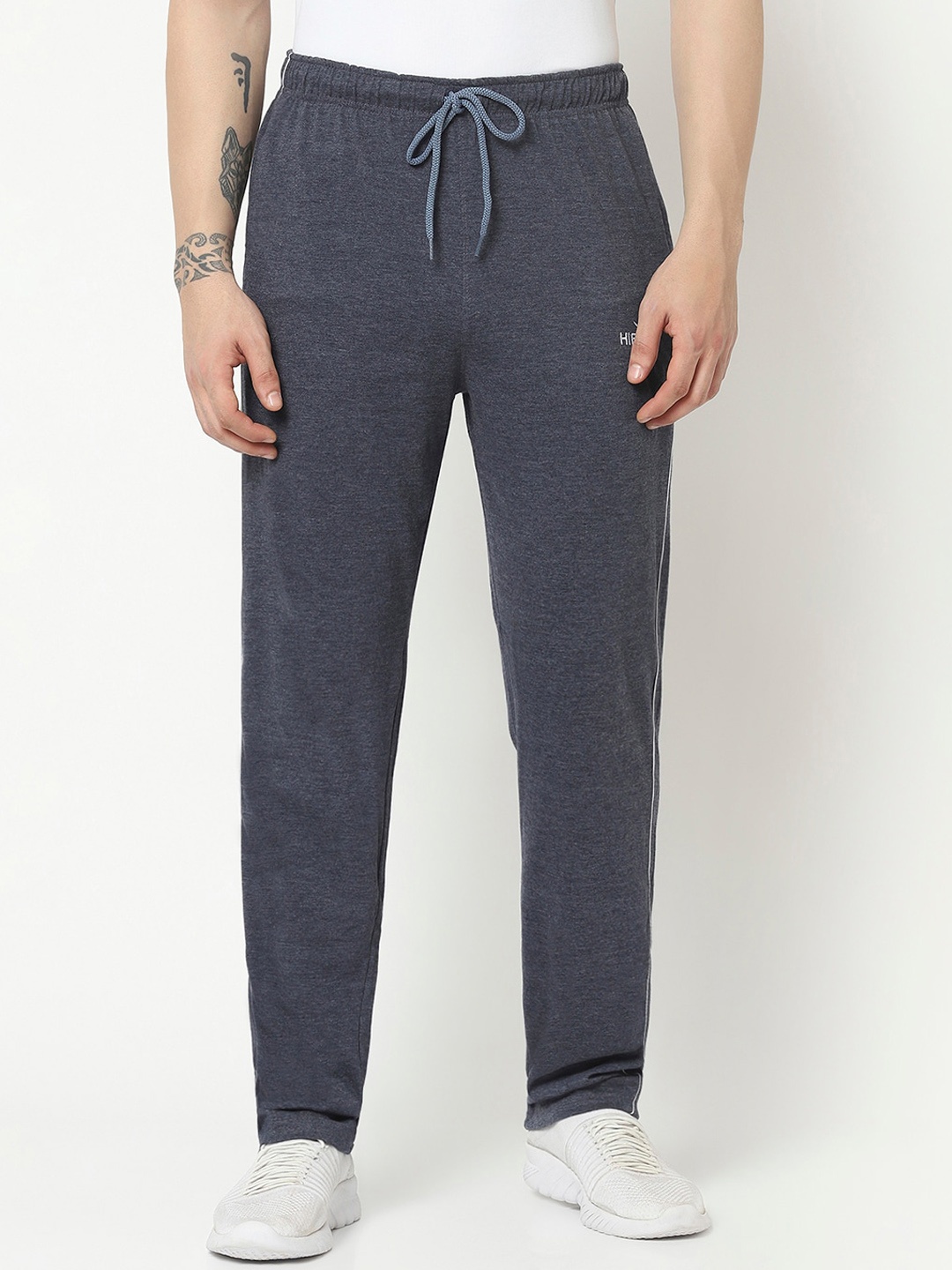 

HiFlyers Men Mid-Rise Regular-Fit Track Pants, Charcoal