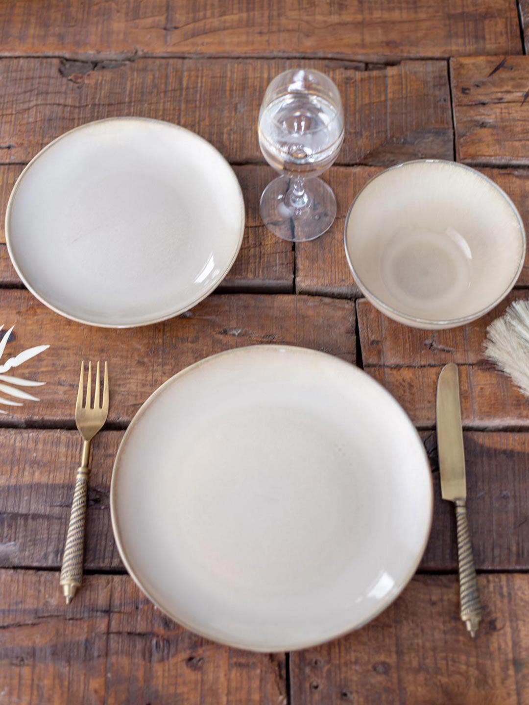 

THEDECORKART Manhattan White Ceramic Glossy Dinner Plate
