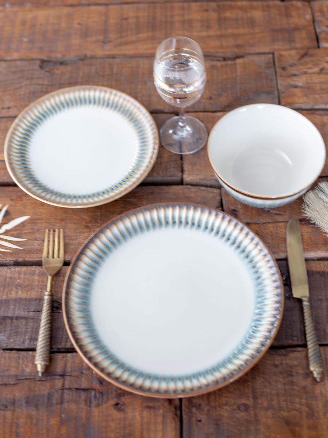 

THEDECORKART Maison White & Blue Textured Ceramic Glossy Quarter Plate