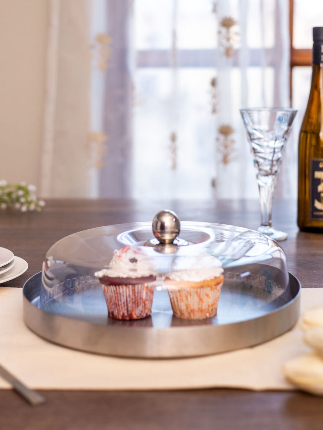 

THEDECORKART Stainless Steel Cake Plate With Glass Dome