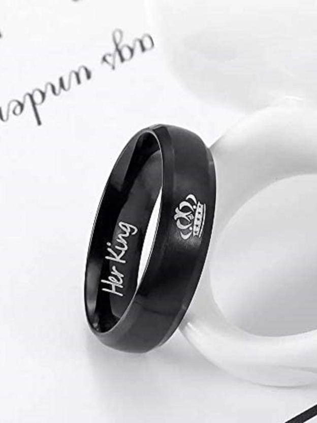 

VIEN Set Of 2 Gold-Plated Stainless Steel Crown Engraved Ring