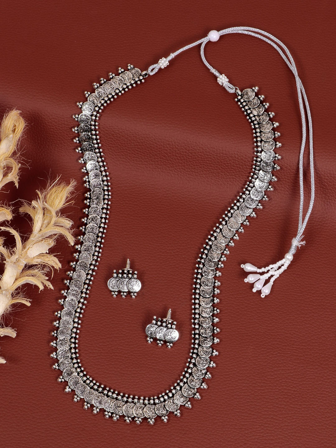 

Crunchy Fashion Silver-Plated Beaded Jewellery Set