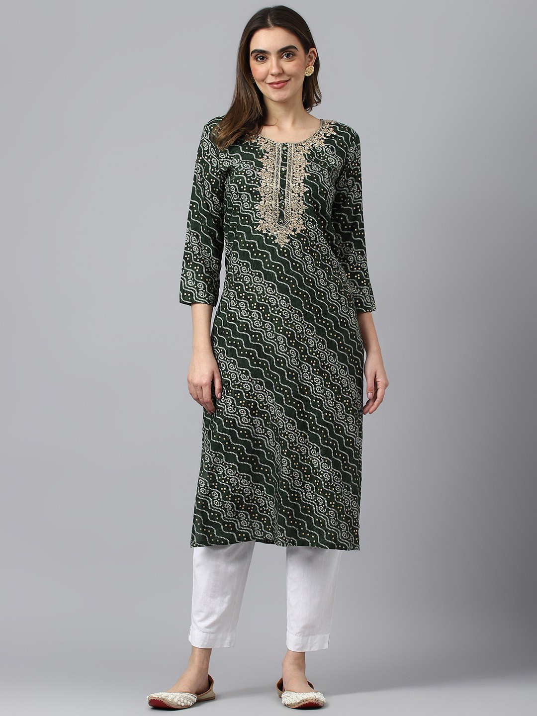 

Ishin Green Bandhani Printed Thread Work Kurta