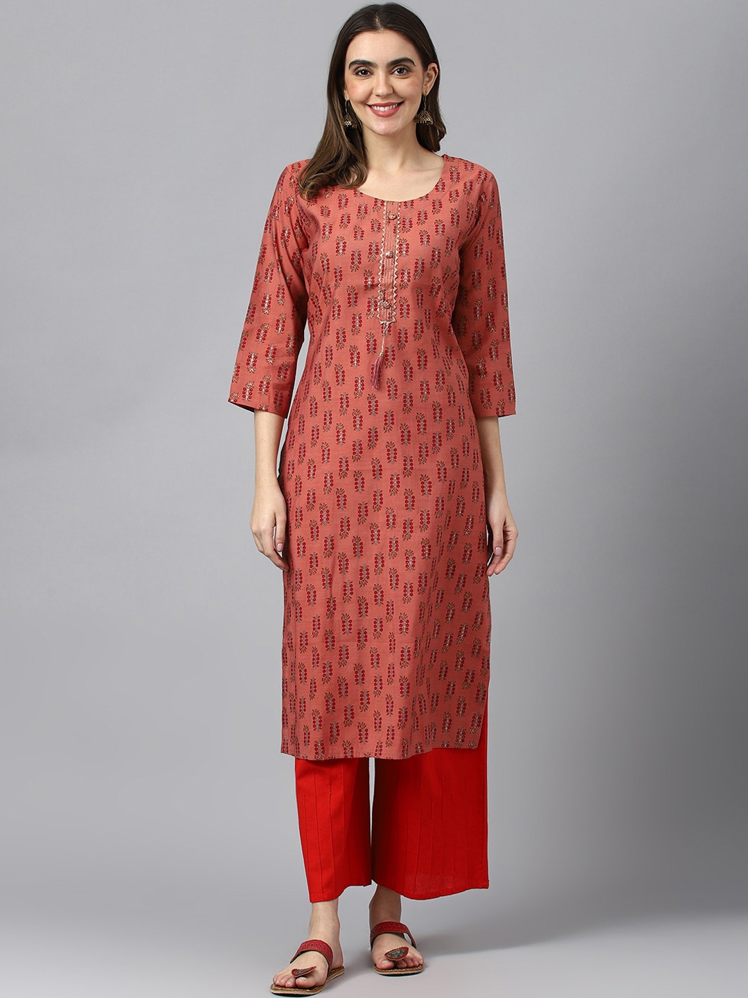 

Ishin Floral Printed Gotta Patti Kurta, Maroon