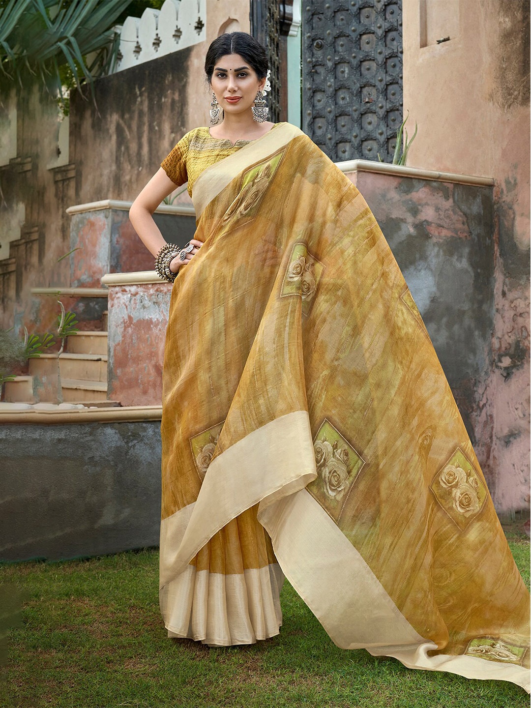 

Triveni Floral Printed Organza Saree, Tan