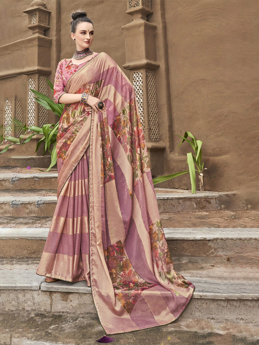 

Triveni Floral Printed Brasso Saree, Cream