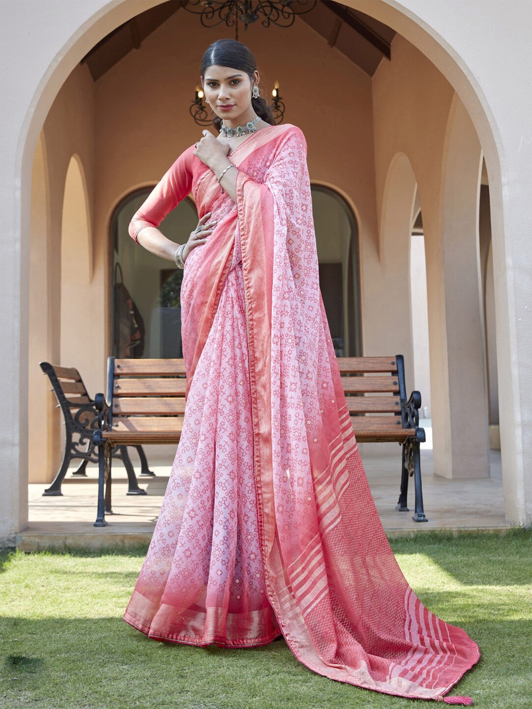 

Triveni Ethnic Motifs Printed Zari Pure Chiffon Saree, Pink