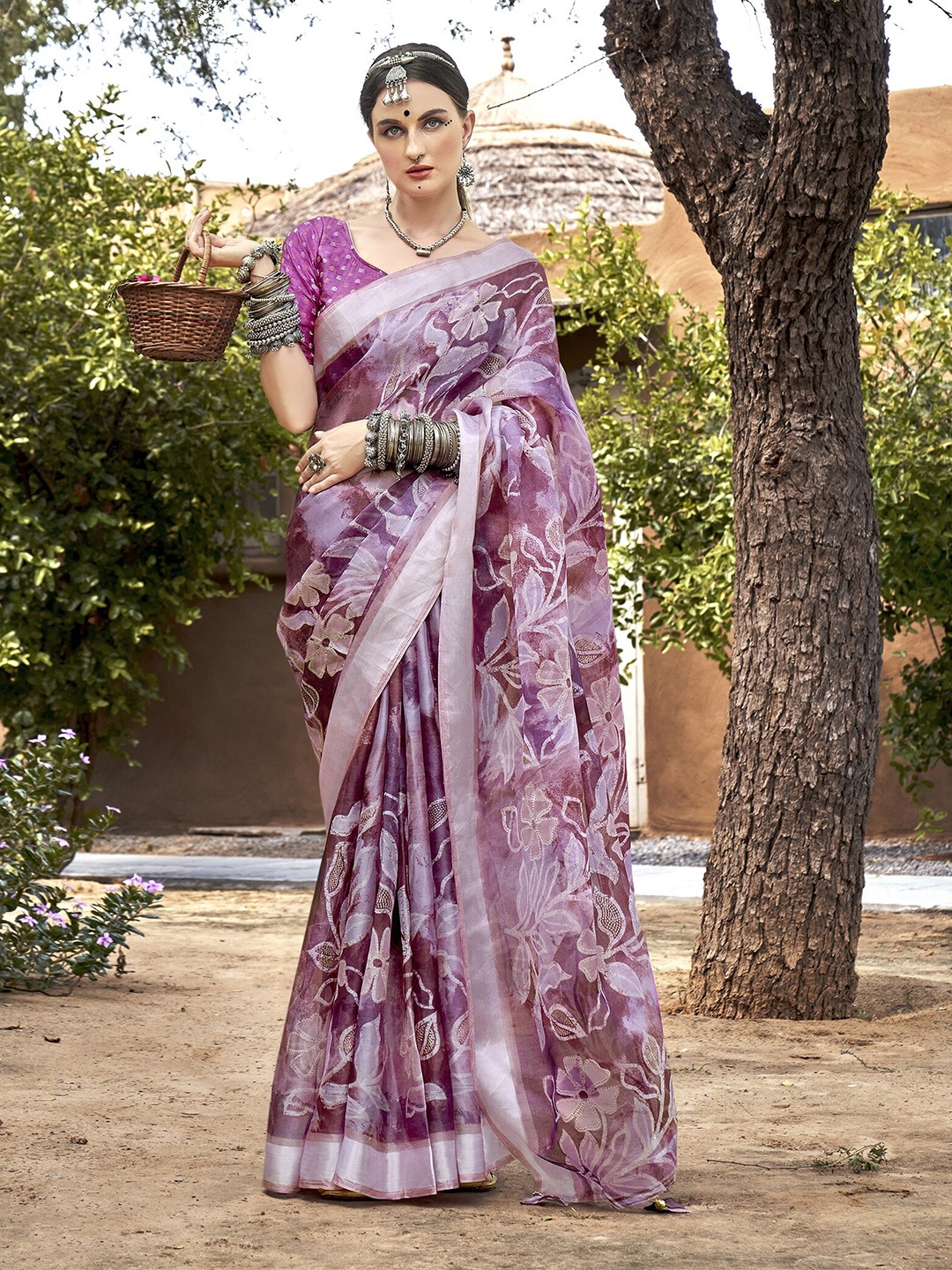 

Triveni Floral Printed Organza Saree, Pink