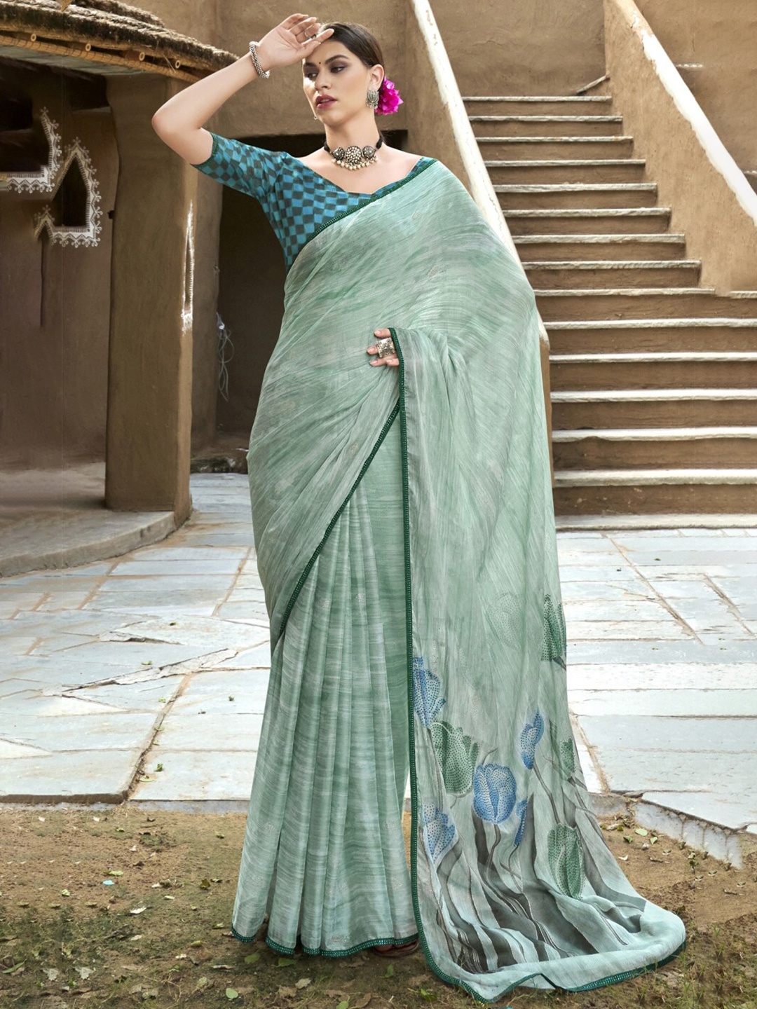 

Triveni Floral Printed Beads and Stones Pure Chiffon Saree, Green