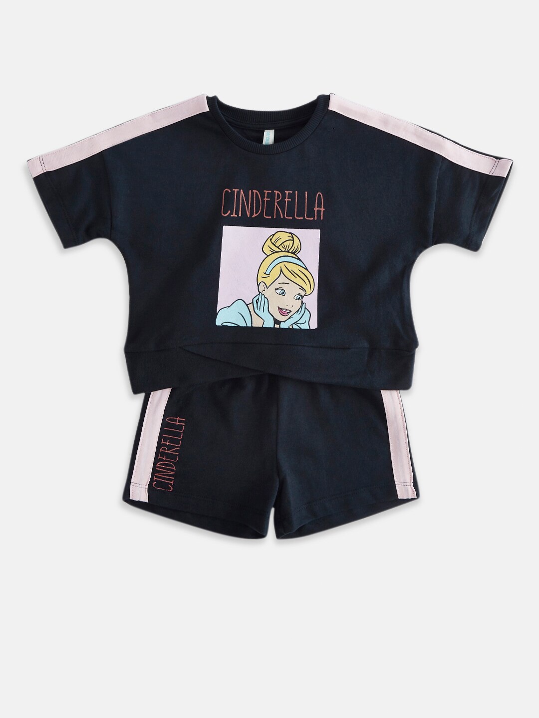 

Pantaloons Junior Girls Cinderella Printed T-Shirt With Shorts, Navy blue