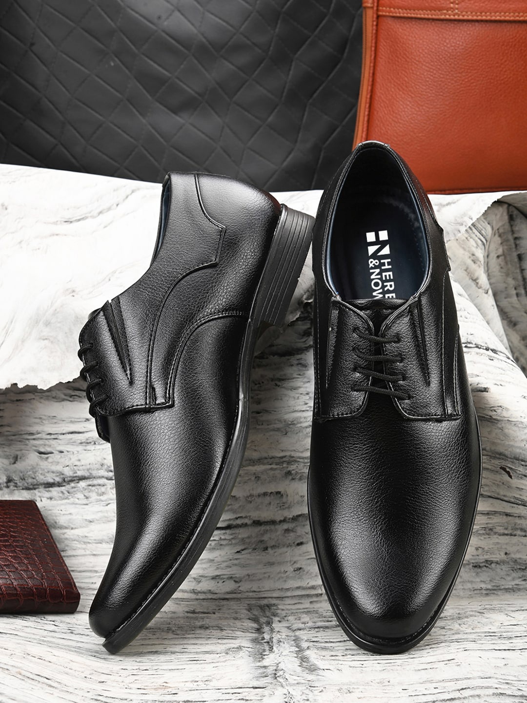 

HERE&NOW Men Black Round Toe Formal Derbys