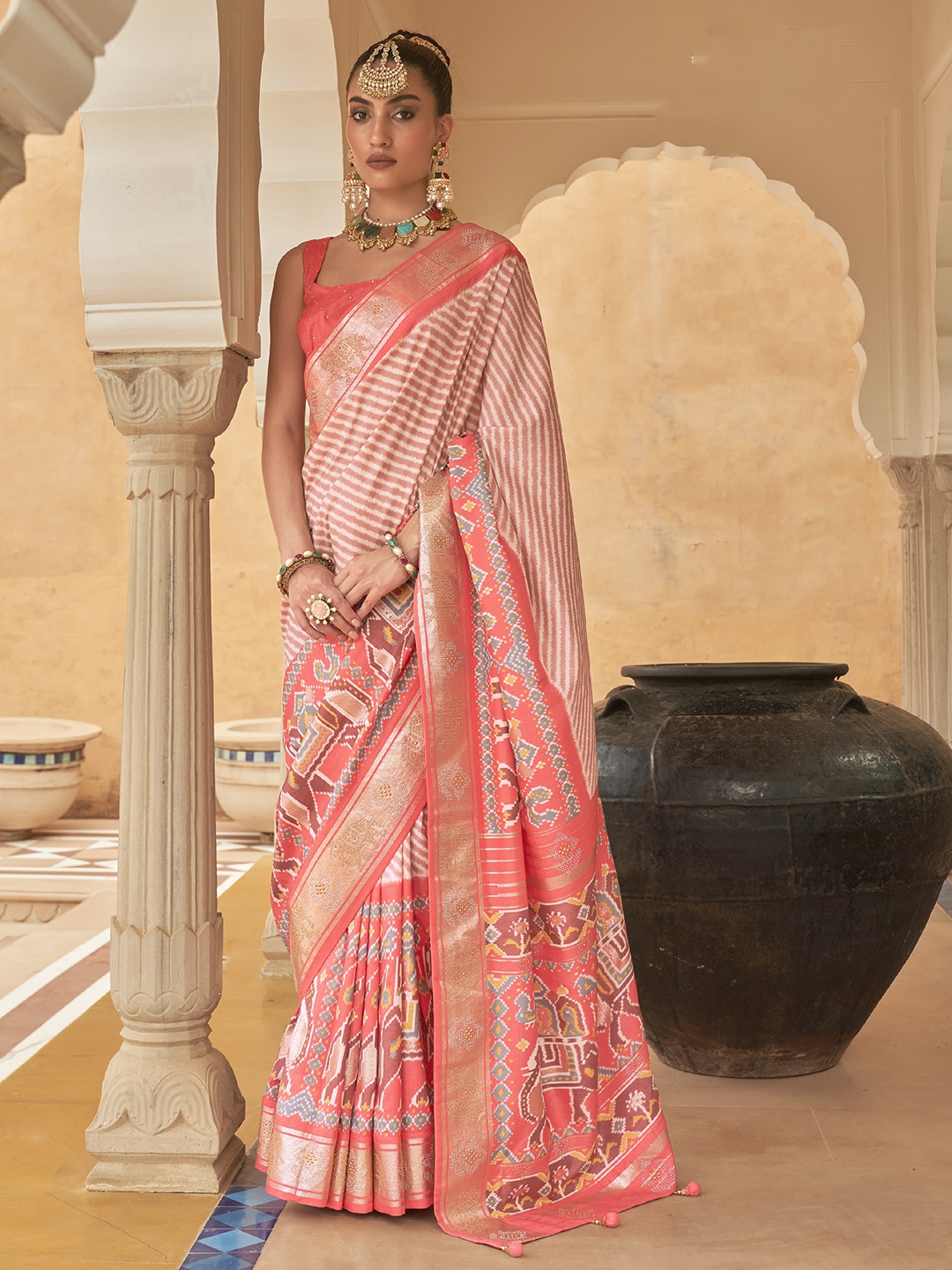 

elora Leheriya Woven Design Zari Pure Silk Patola Saree, Peach
