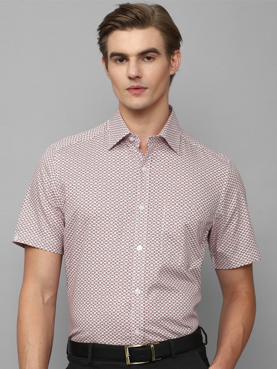 

Louis Philippe Printed Opaque Pure Cotton Formal Shirt, Maroon
