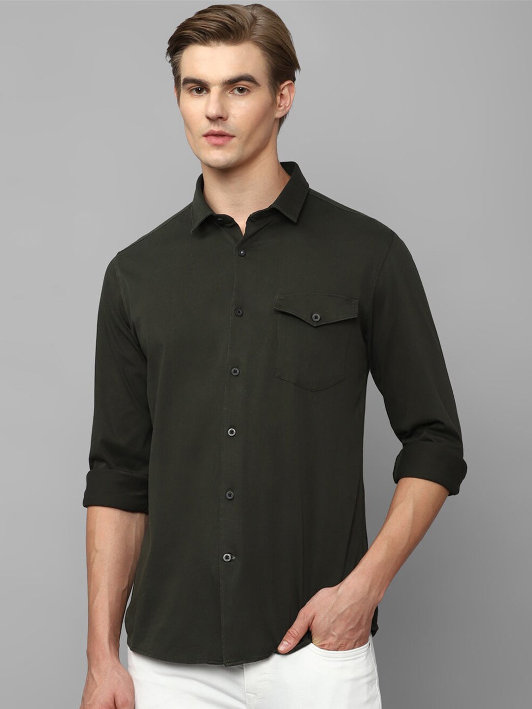 

Louis Philippe Sport Spread Collar Slim Fit Casual Pure Cotton Shirt, Green