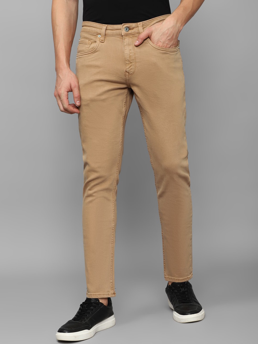 

Louis Philippe Jeans Men Slim Fit Mid-Rise Clean Look Jeans, Brown