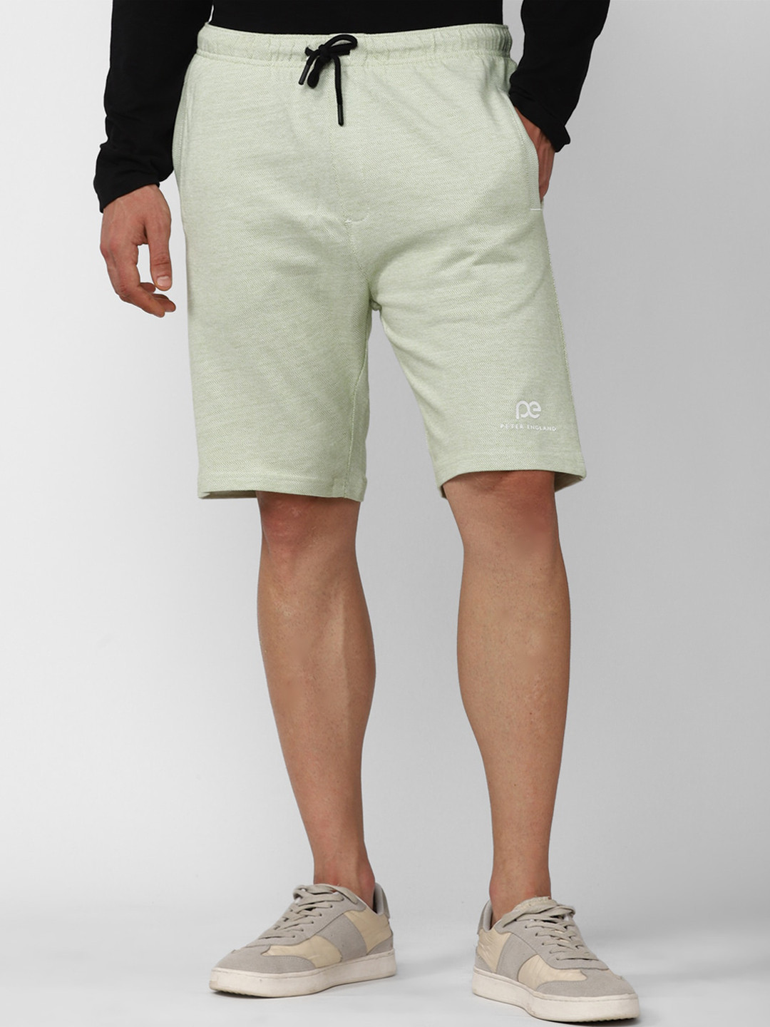 

Peter England Men Mid-Rise Knee Length Shorts, Green