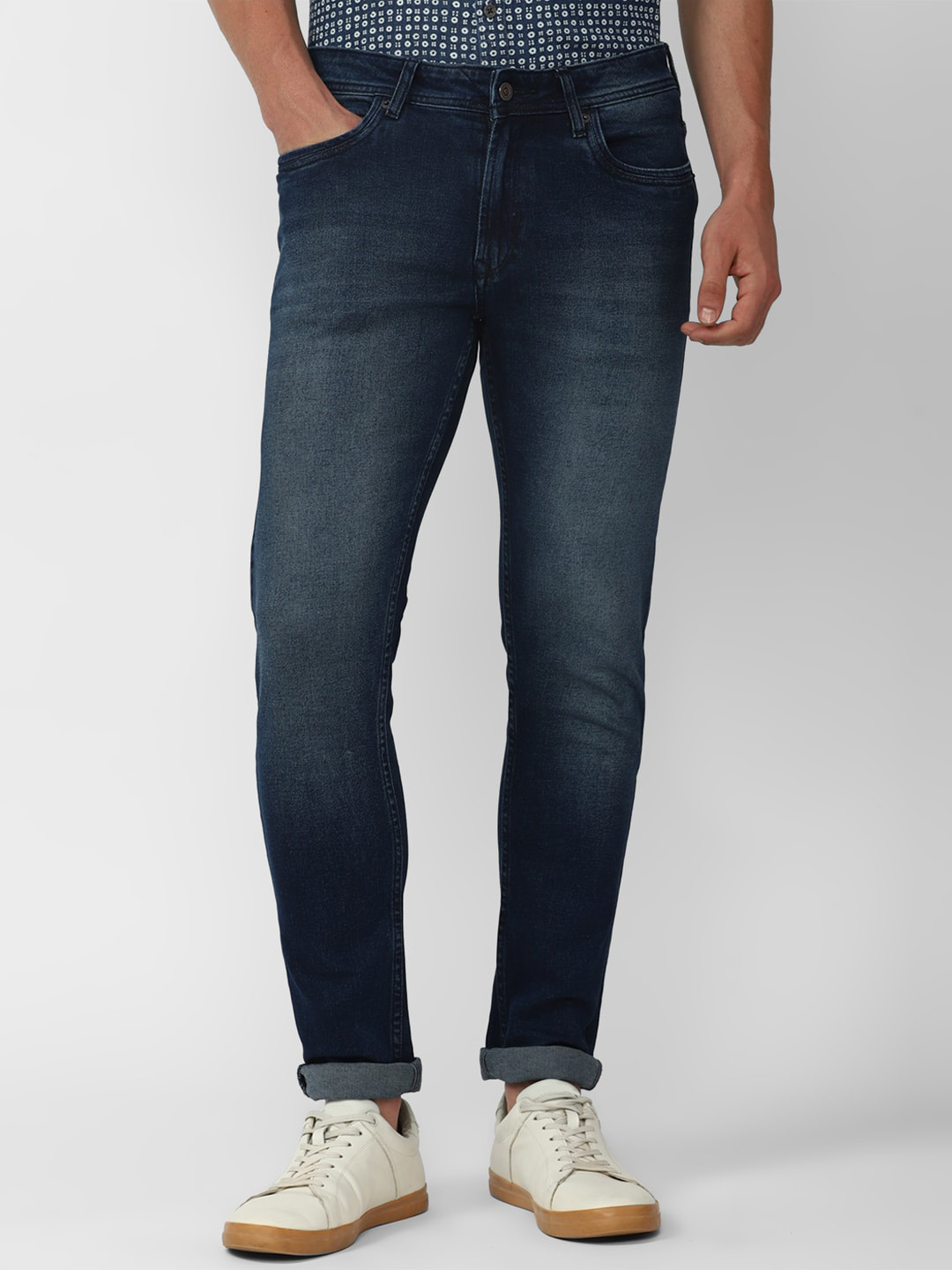 

Peter England Casuals Men Slim Fit Heavy Fade Jeans, Navy blue